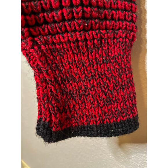 Vintage 90s Ivy Club Red and Black XL Sweater - Picture 7 of 10